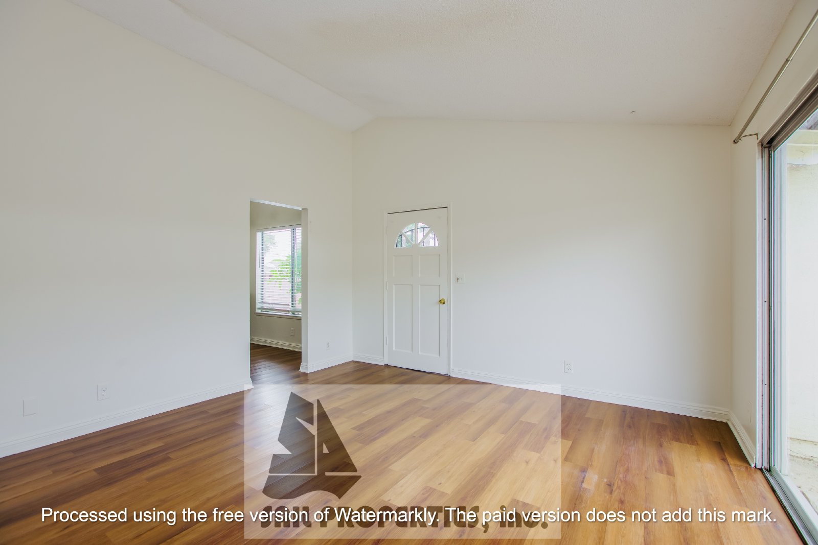 Charming 3-bedroom, 1-bath home in the heart of Huntington Beach property image