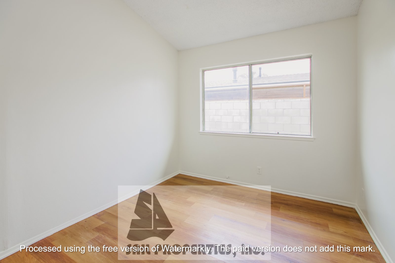 Charming 3-bedroom, 1-bath home in the heart of Huntington Beach property image