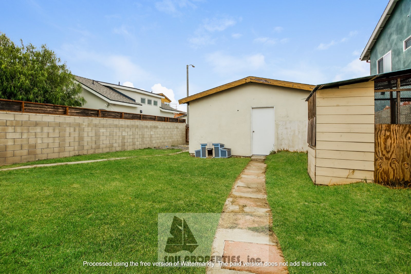 Charming 3-bedroom, 1-bath home in the heart of Huntington Beach property image