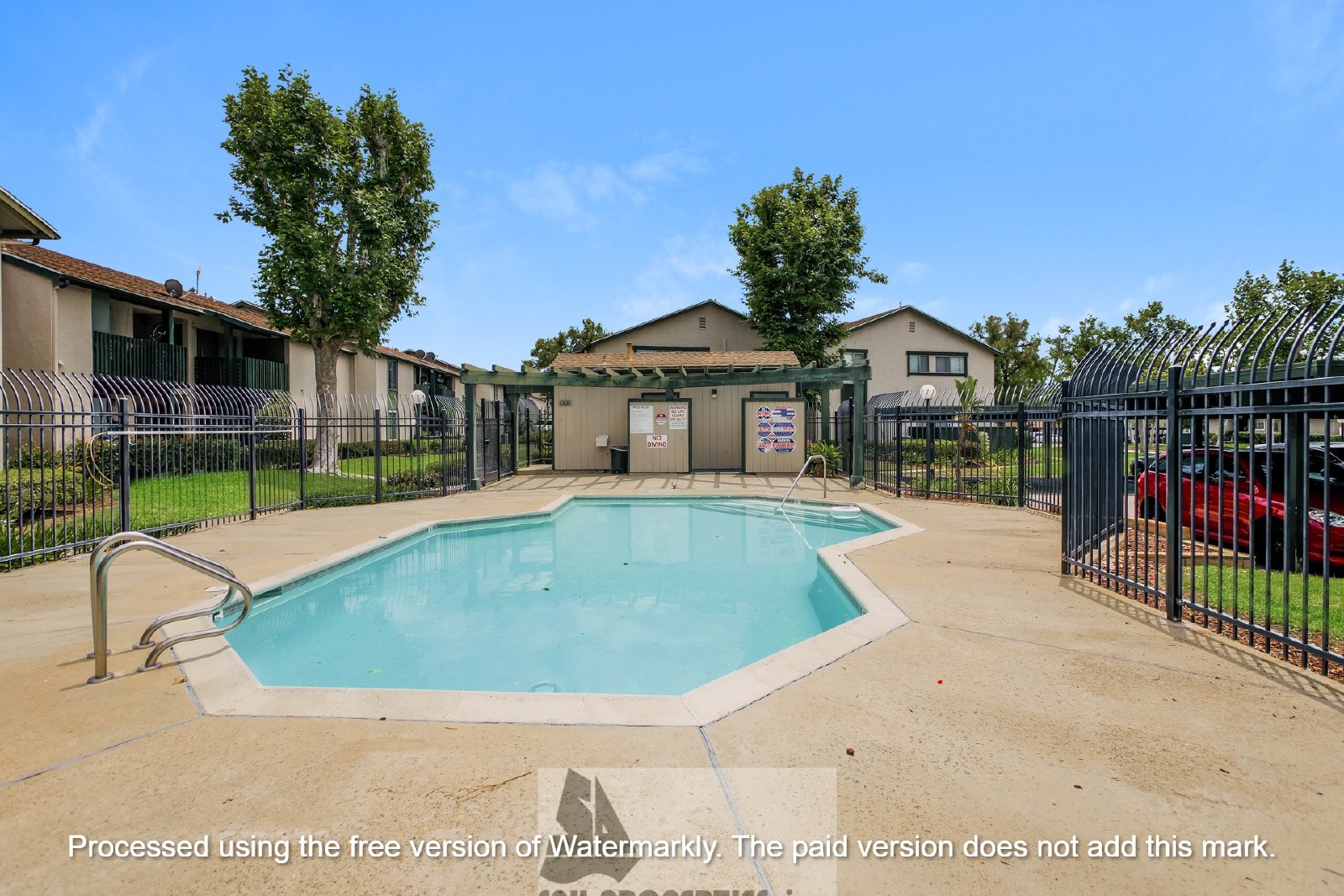 Discover this well-appointed 2-bedroom, 2-bath condo in Lake Forest property image