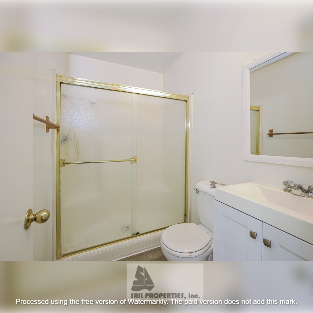 Upstairs 2-bedroom, 2-bath condo in Santa Ana property image