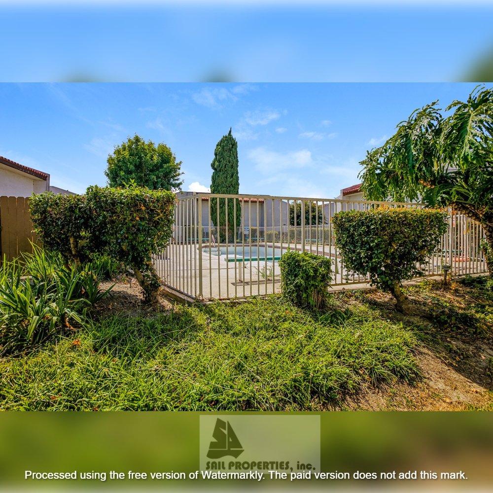 Upstairs 2-bedroom, 2-bath condo in Santa Ana property image