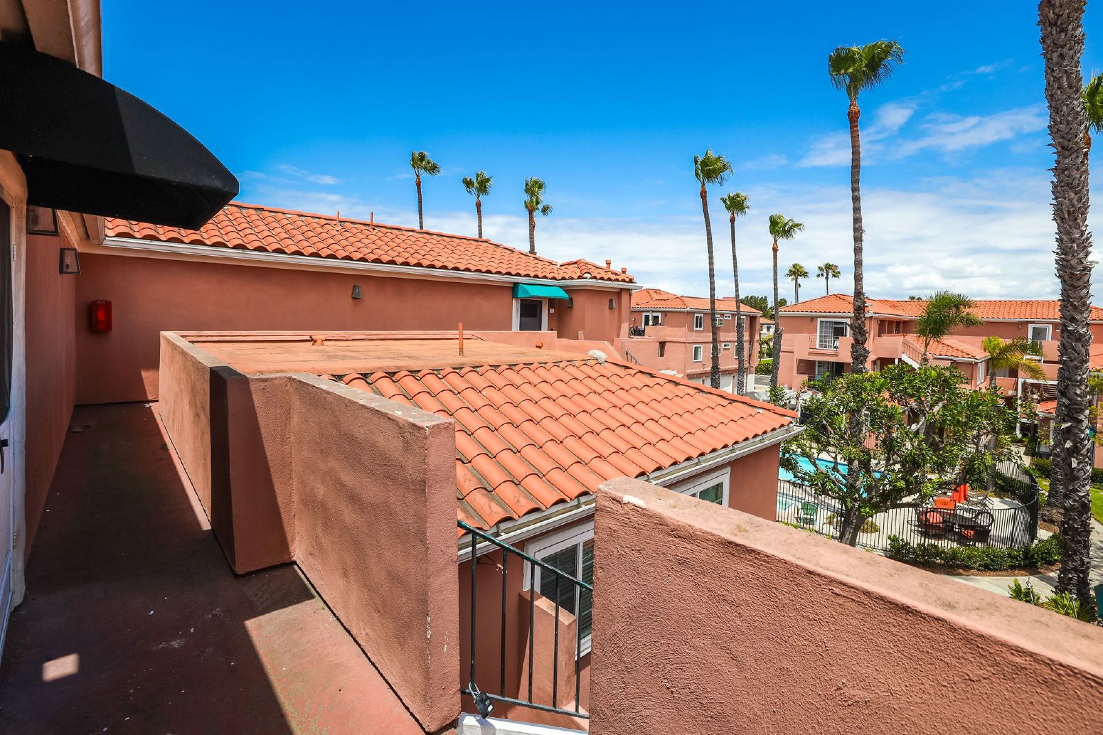 Huntington Beach 2-Bedroom, 2-Bath Home property image
