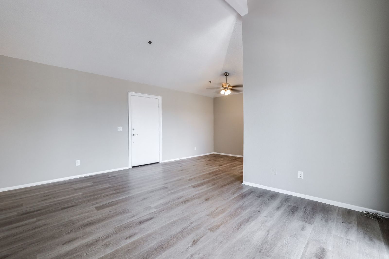 Huntington Beach 2-Bedroom, 2-Bath Home property image