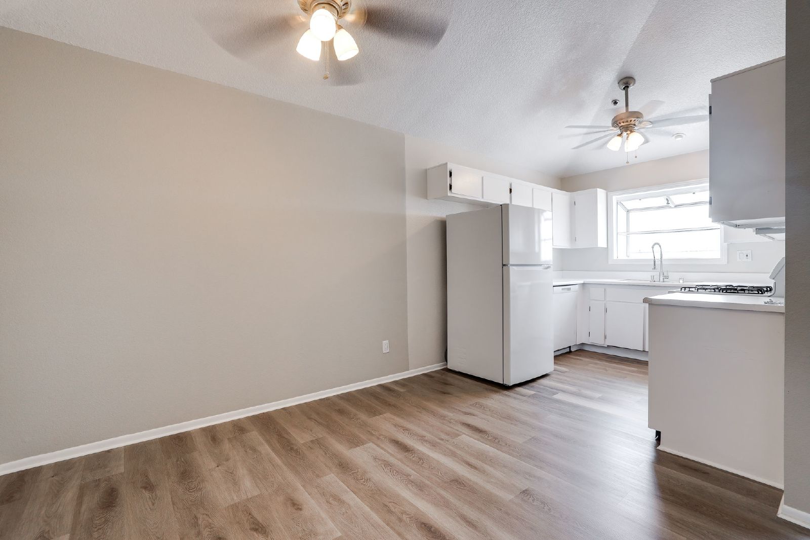 Huntington Beach 2-Bedroom, 2-Bath Home property image