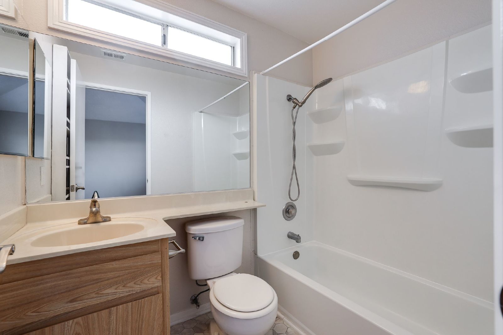Huntington Beach 2-Bedroom, 2-Bath Home property image