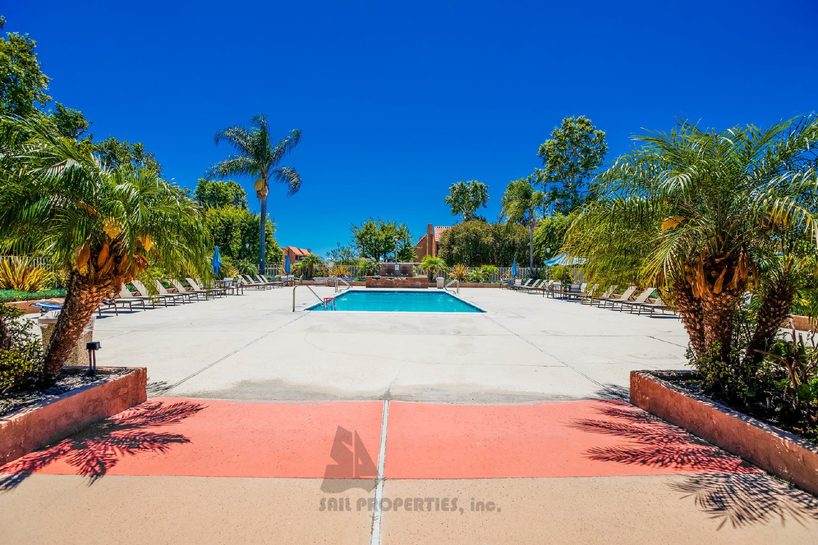 Charming 1-bedroom, 1-bath Condo in Huntington Beach property image