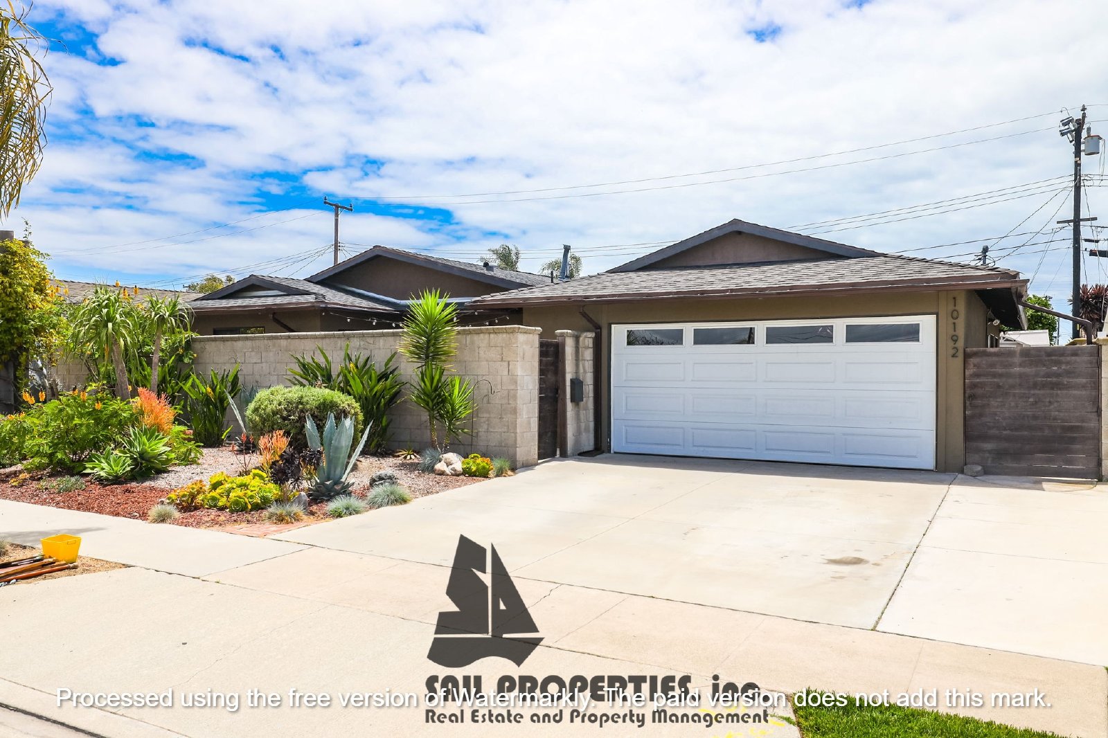 Discover this bright 3-bedroom Home in HB! property image