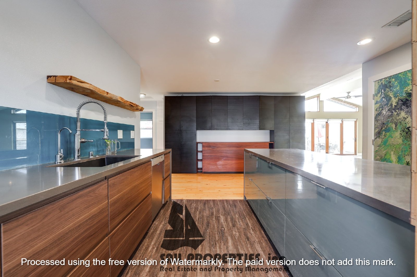 Discover this bright 3-bedroom Home in HB! property image