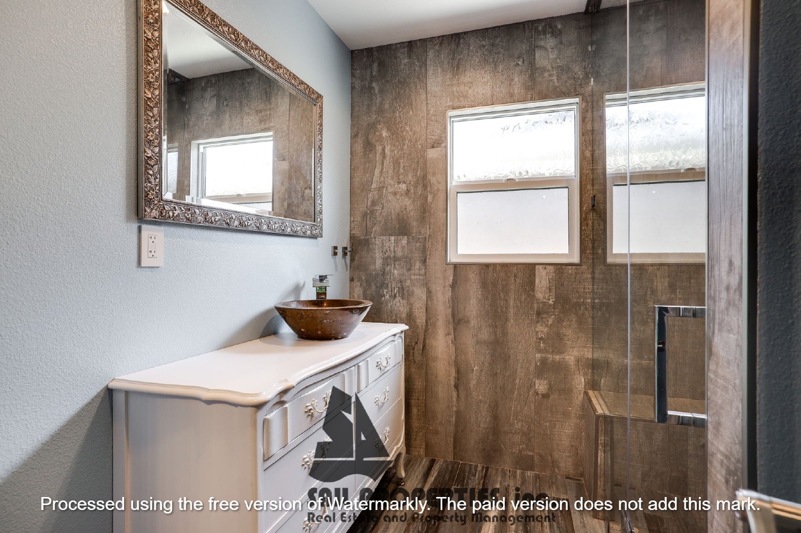 Discover this bright 3-bedroom Home in HB! property image