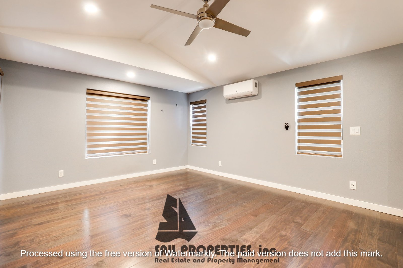 Discover this bright 3-bedroom Home in HB! property image