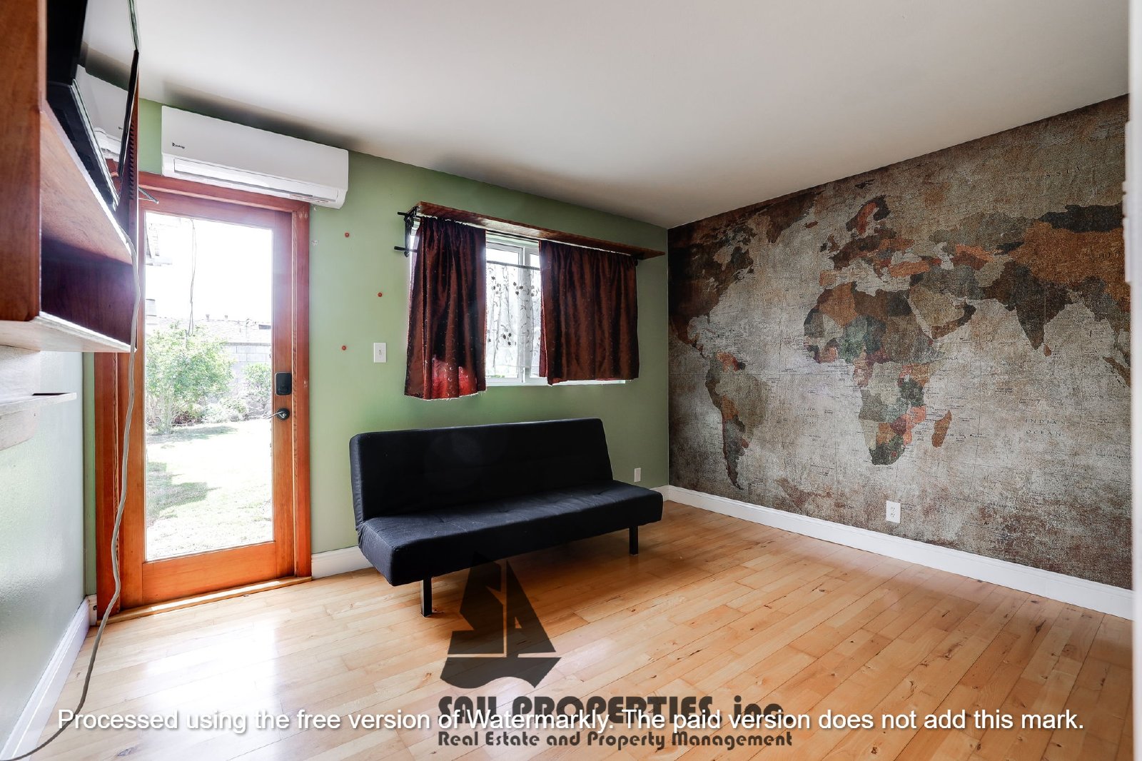 Discover this bright 3-bedroom Home in HB! property image