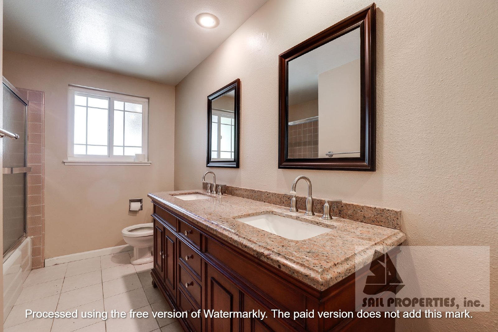Three-bedroom home with a pool in Fountain Valley property image