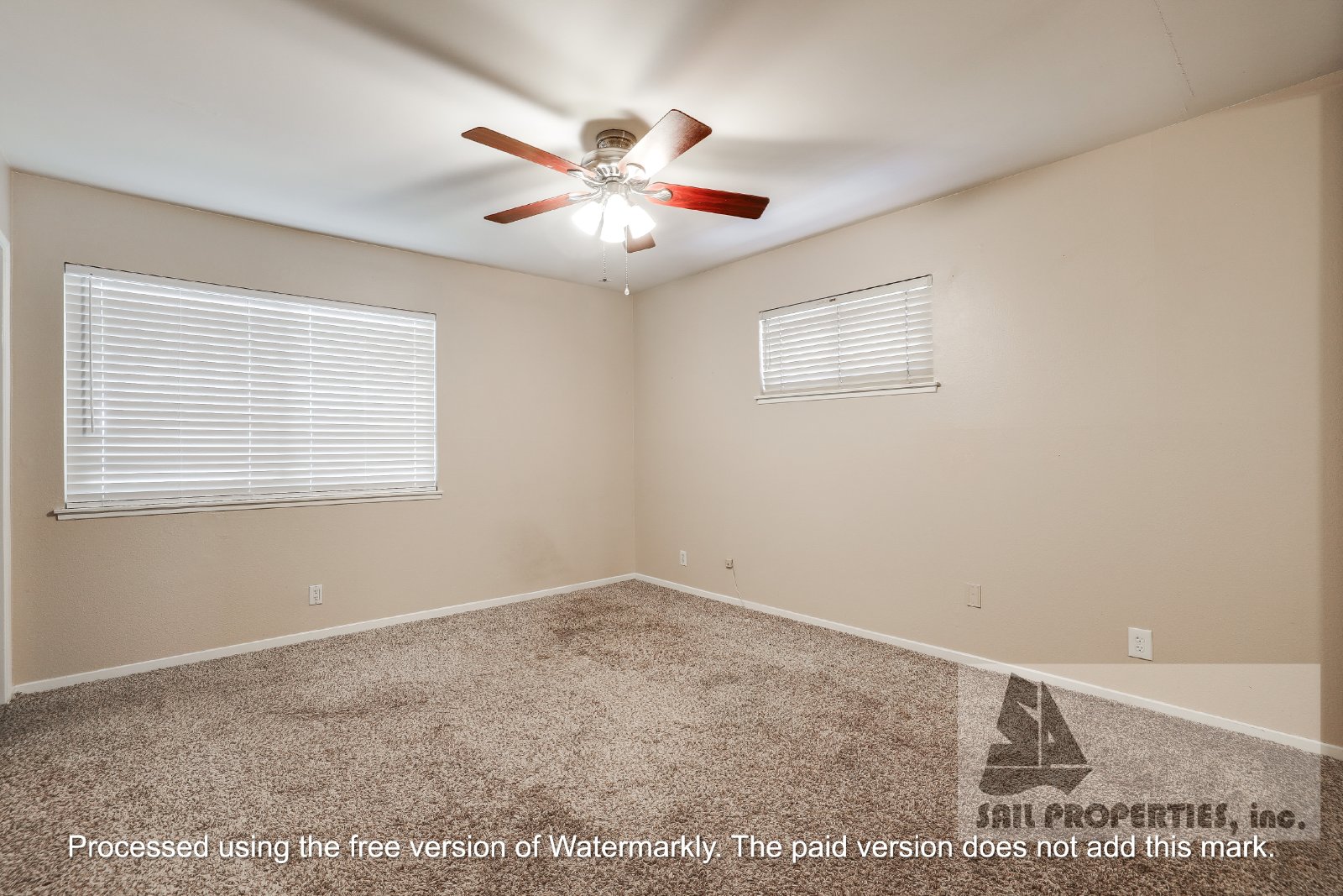 Three-bedroom home with a pool in Fountain Valley property image