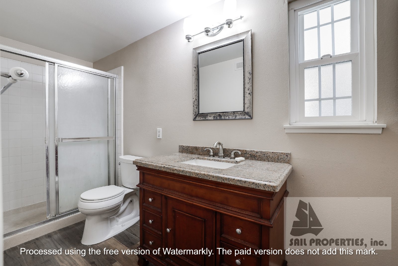 Three-bedroom home with a pool in Fountain Valley property image