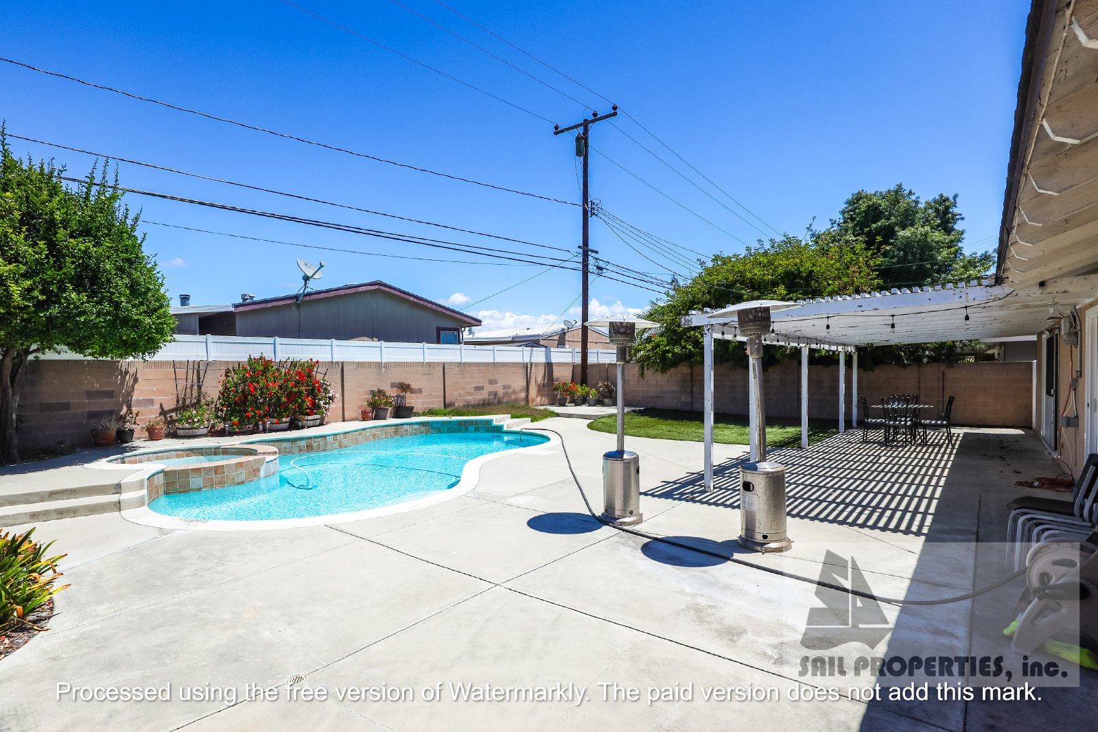 Three-bedroom home with a pool in Fountain Valley property image