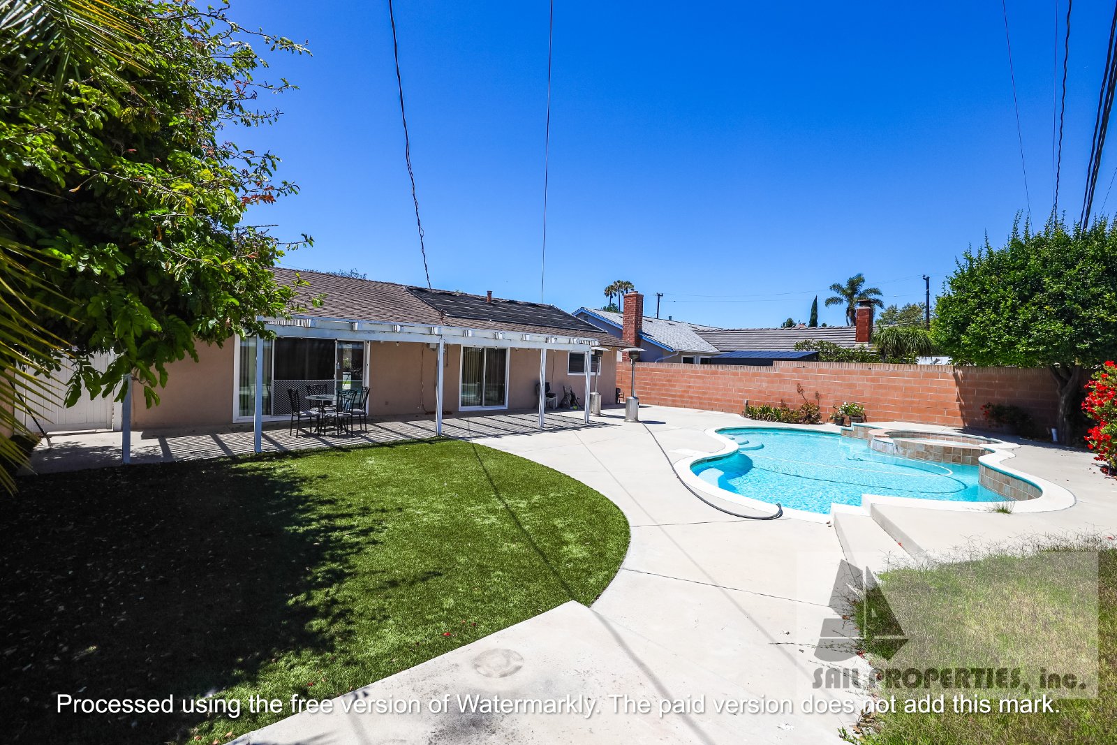 Three-bedroom home with a pool in Fountain Valley property image