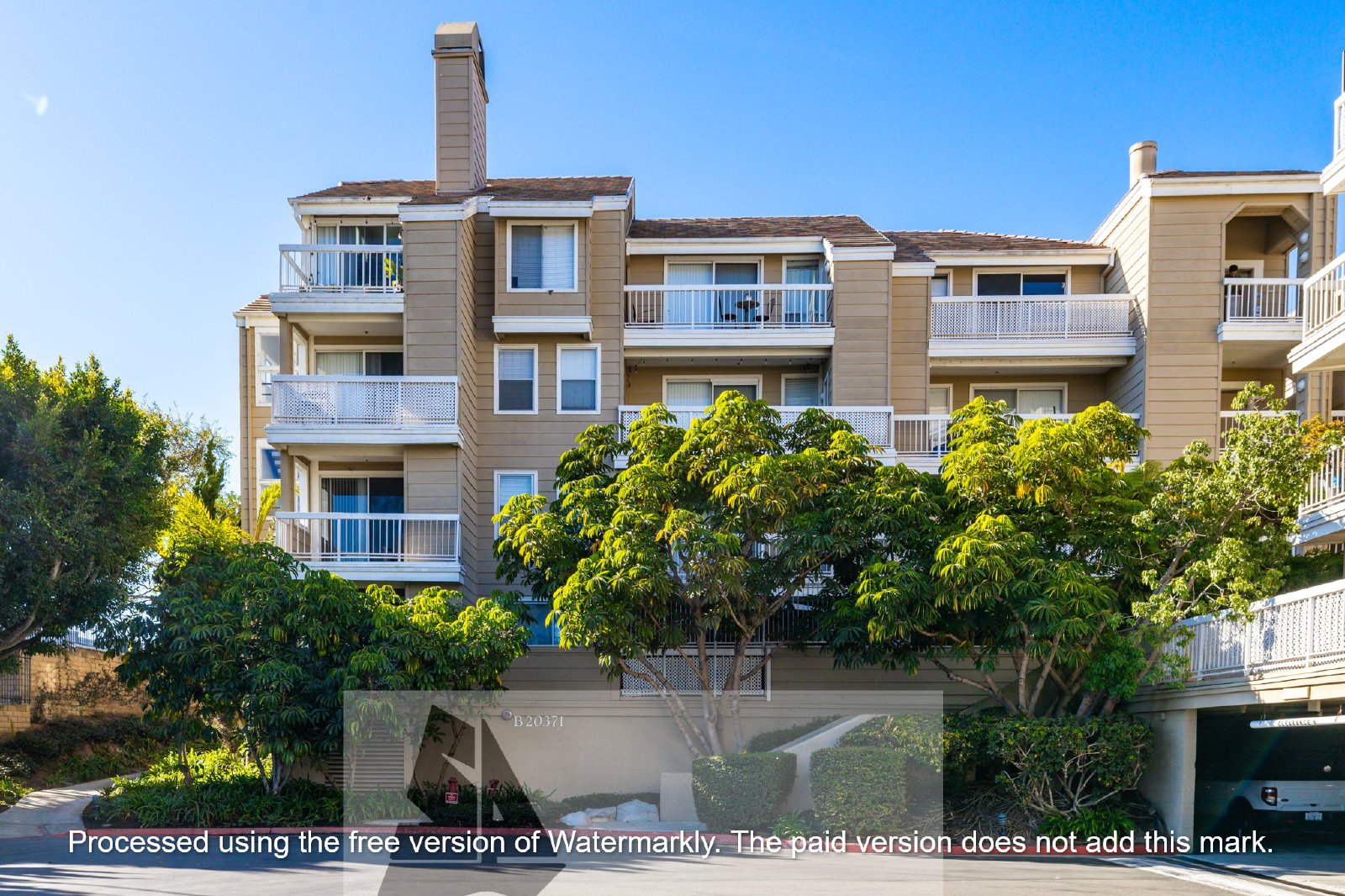 Studio loft in desirable community of Huntington Beach! property image