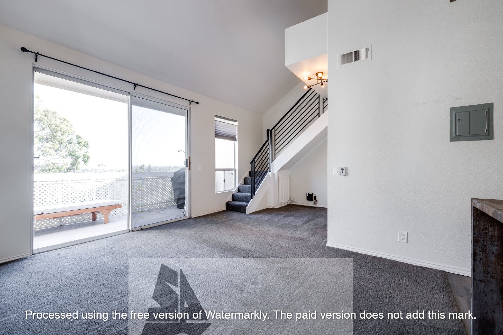 Studio loft in desirable community of Huntington Beach! property image