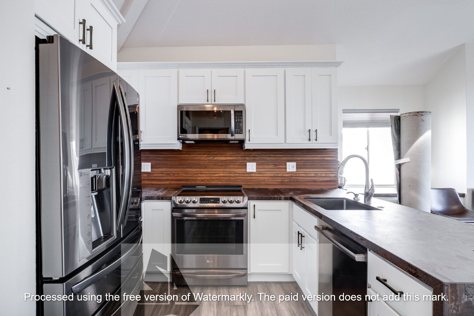 Studio loft in desirable community of Huntington Beach! property image