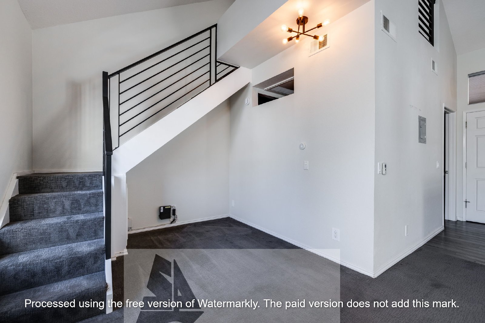 Studio loft in desirable community of Huntington Beach! property image