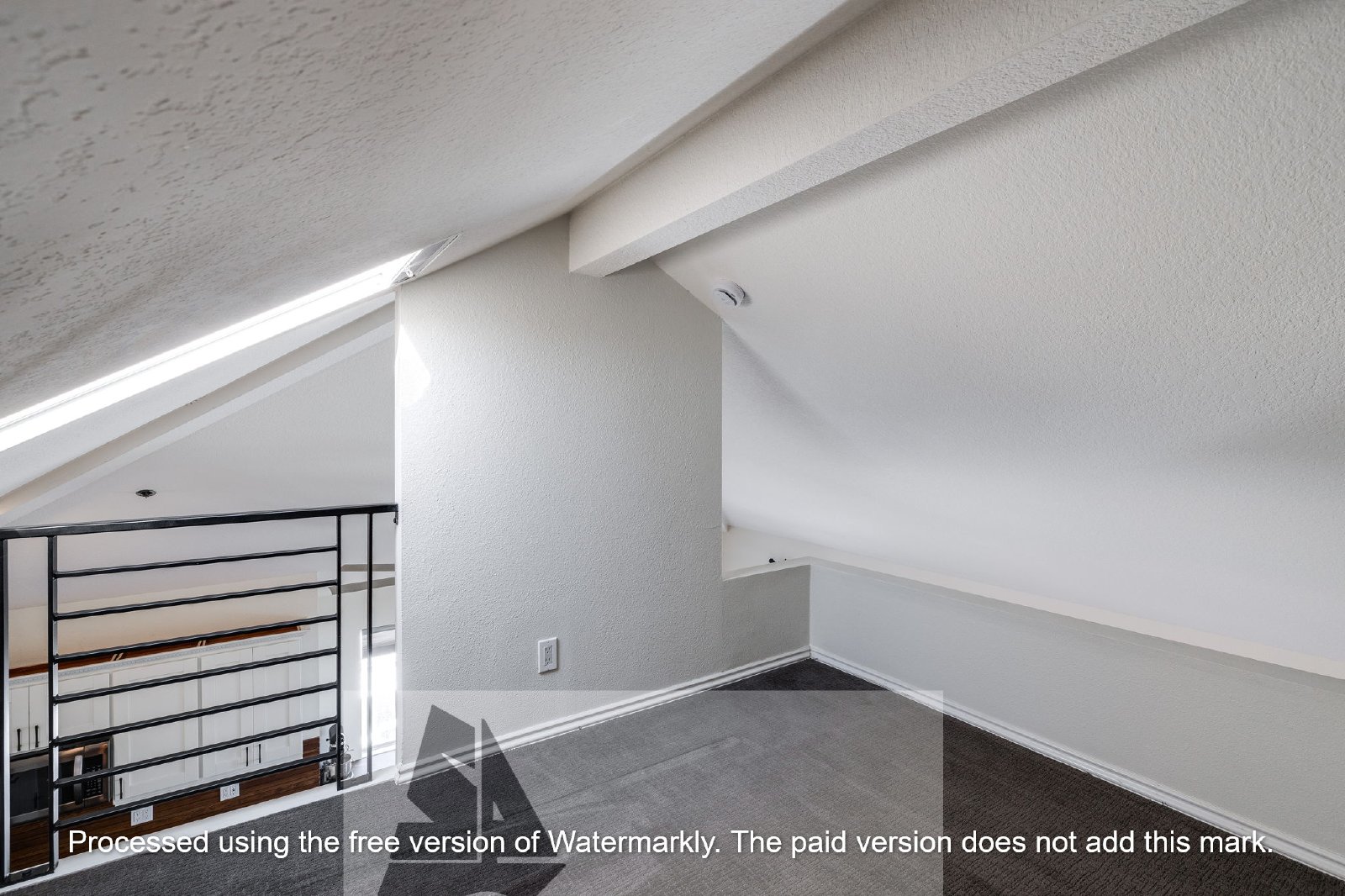 Studio loft in desirable community of Huntington Beach! property image