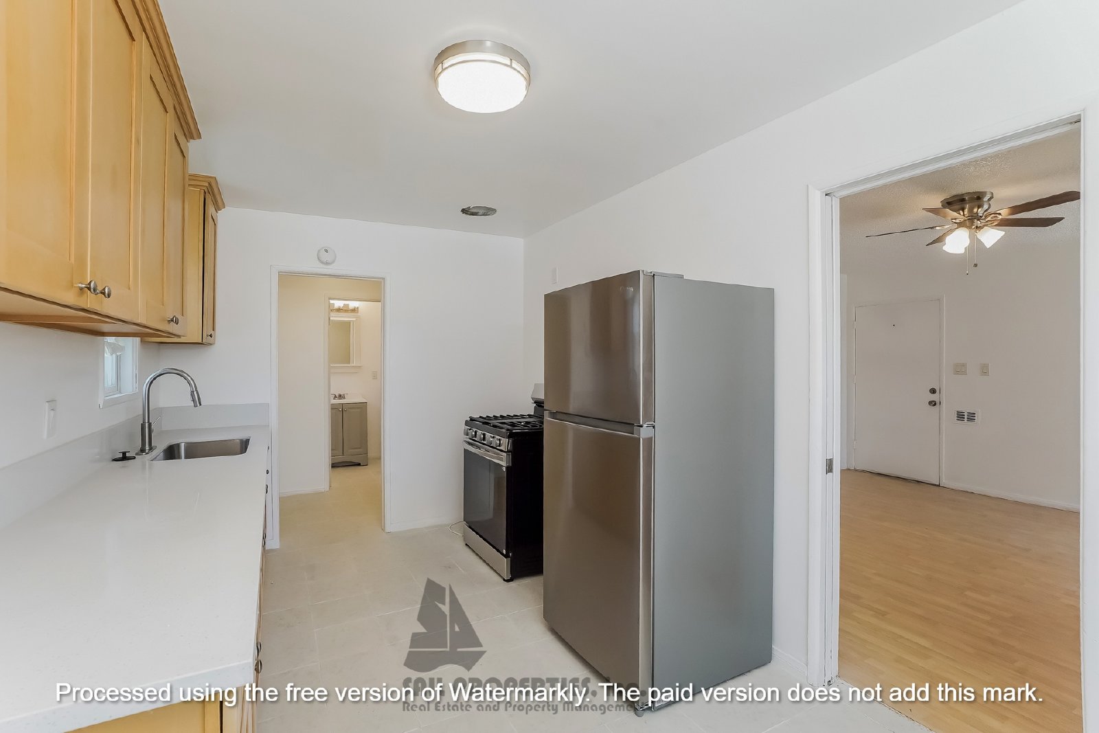 Beautifully remodeled 1-bedroom, 1-bath duplex in Carson property image