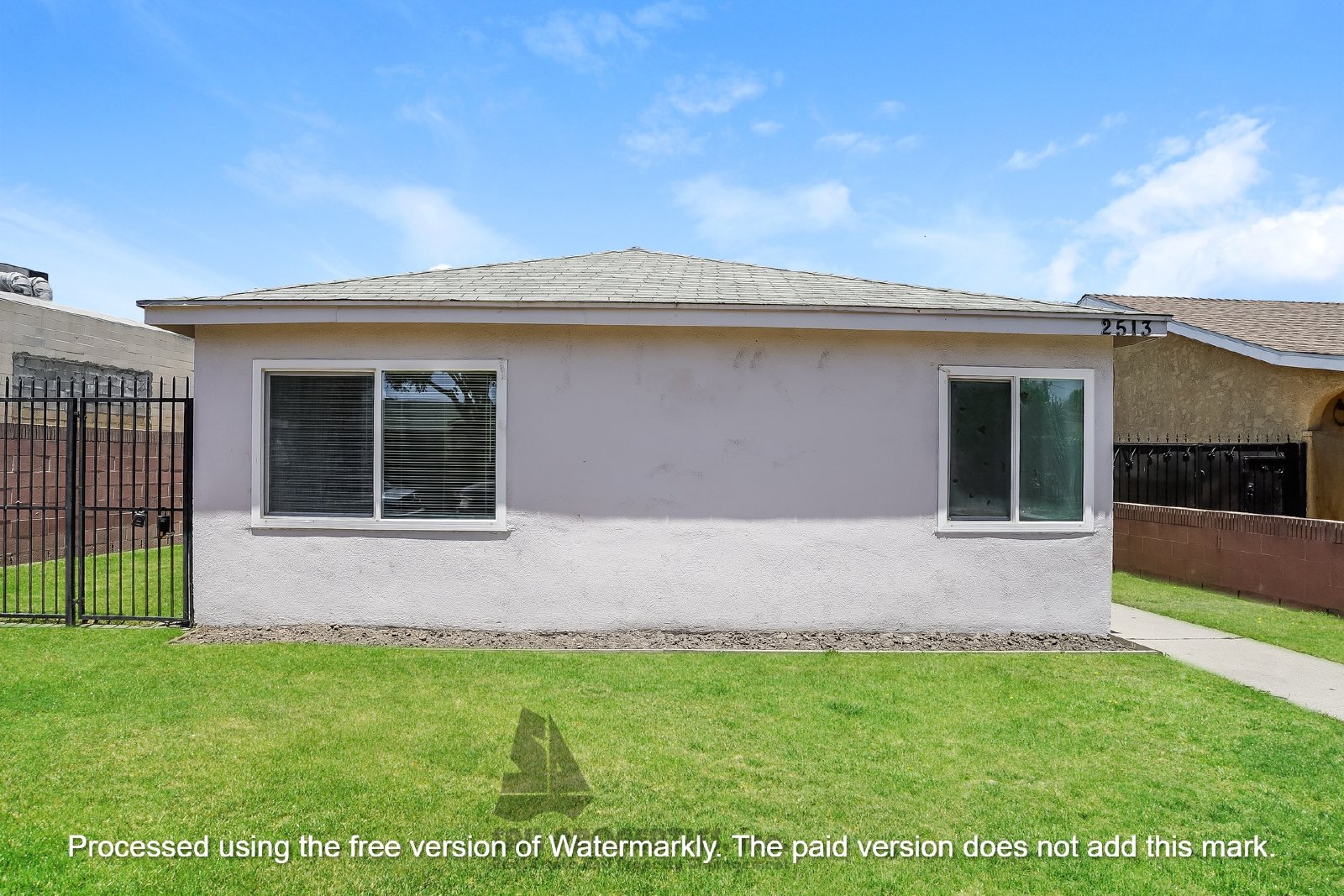 Beautifully remodeled 1-bedroom, 1-bath duplex in Carson property image