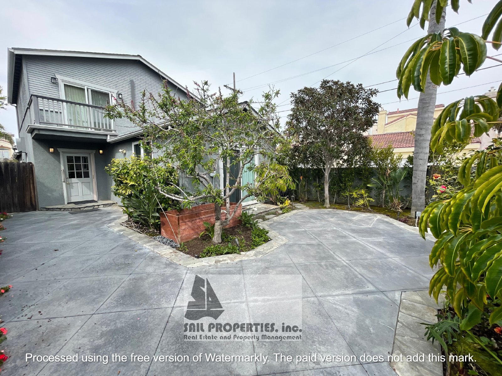 Comfortable Coastal Living in Huntington Beach! property image