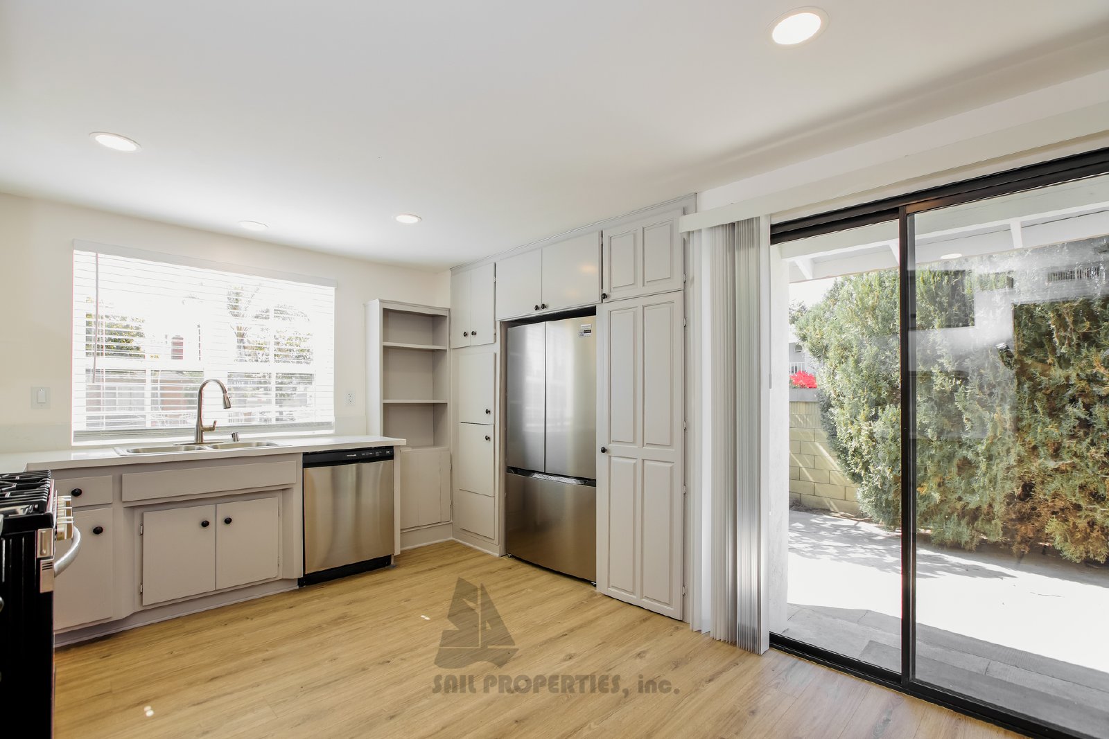Newly remodeled 5-bedroom, 2.5-bath home in Cypress property image