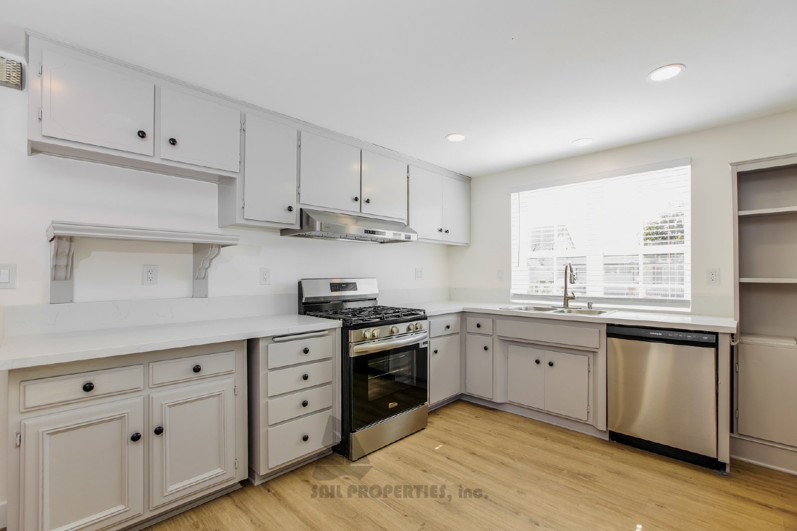Newly remodeled 5-bedroom, 2.5-bath home in Cypress property image