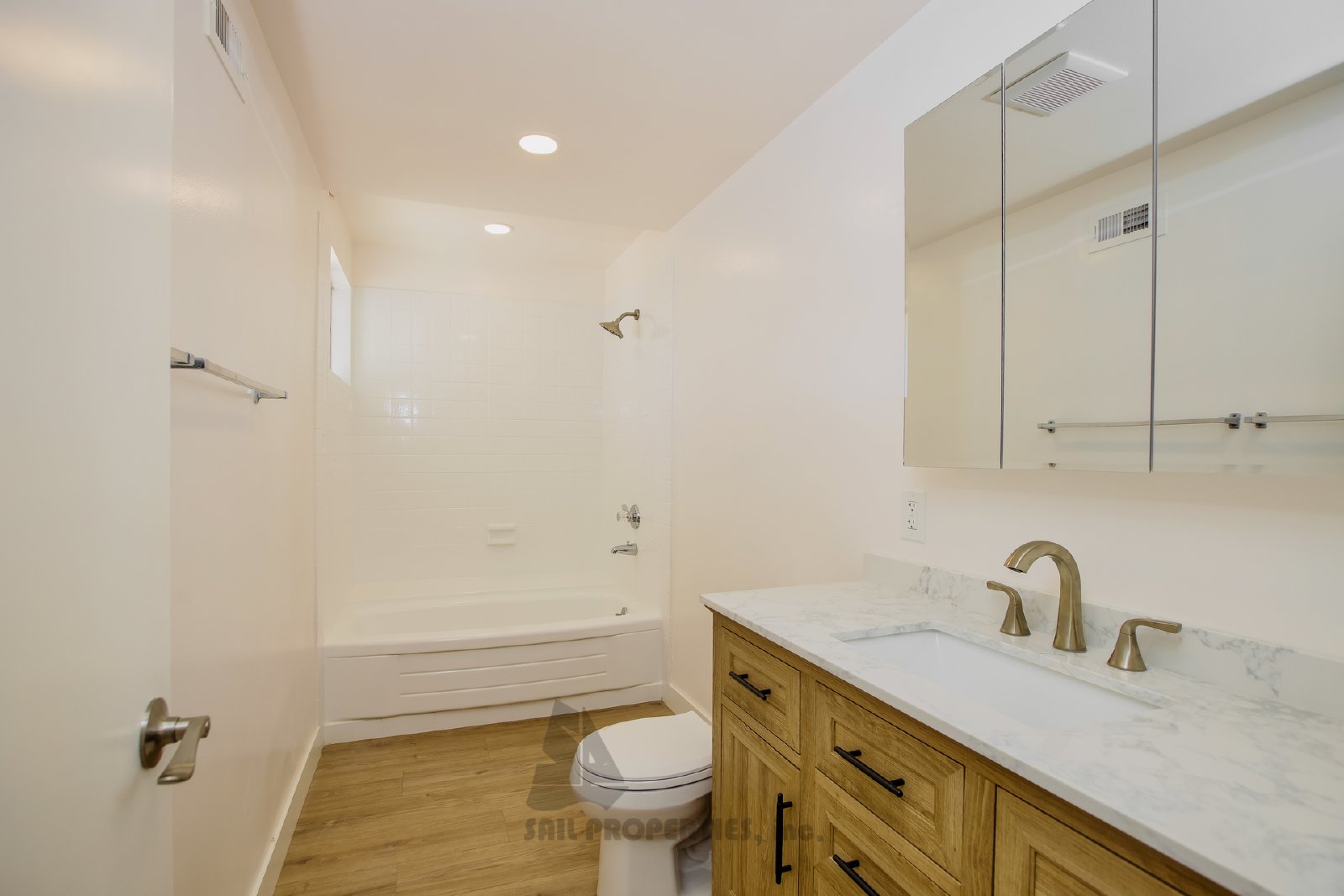 Newly remodeled 5-bedroom, 2.5-bath home in Cypress property image