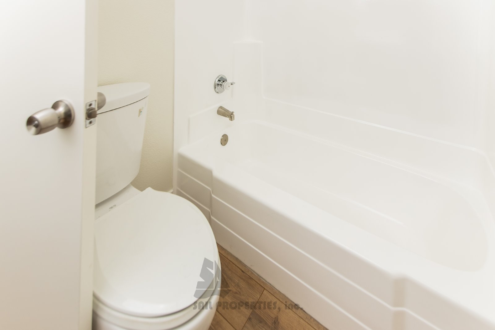 Discover this freshly painted 2-bedroom, 2-bath apartment in Huntington Beach property image