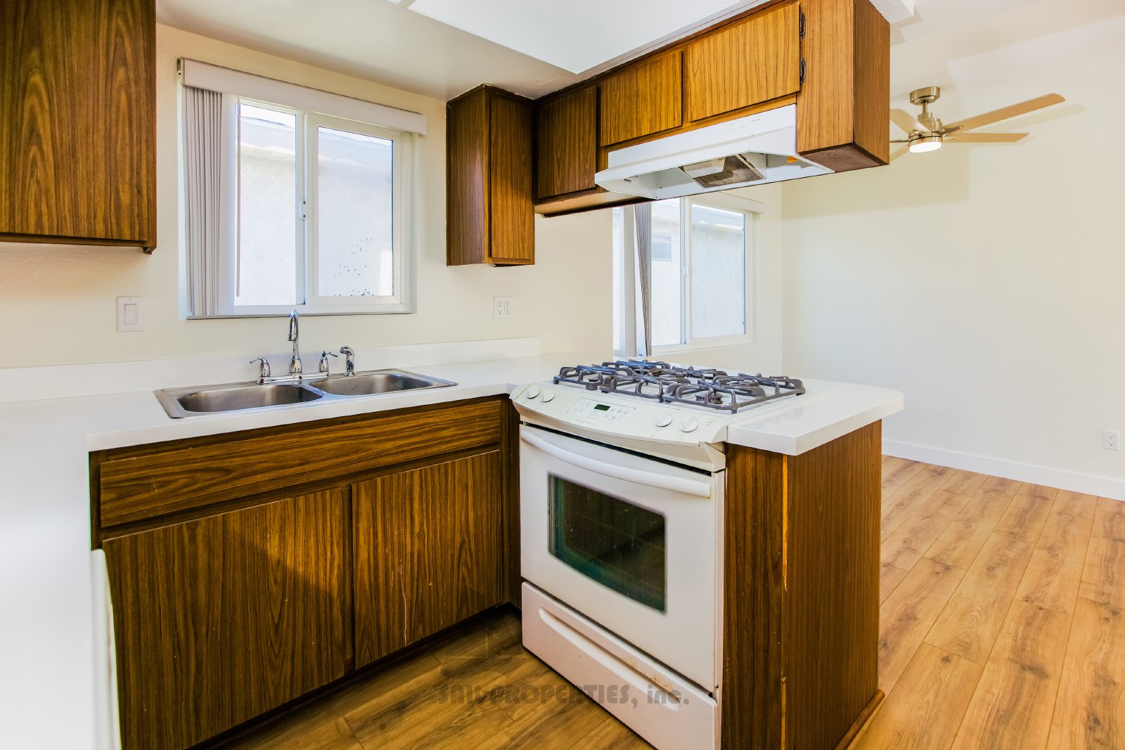 Discover this freshly painted 2-bedroom, 2-bath apartment in Huntington Beach property image