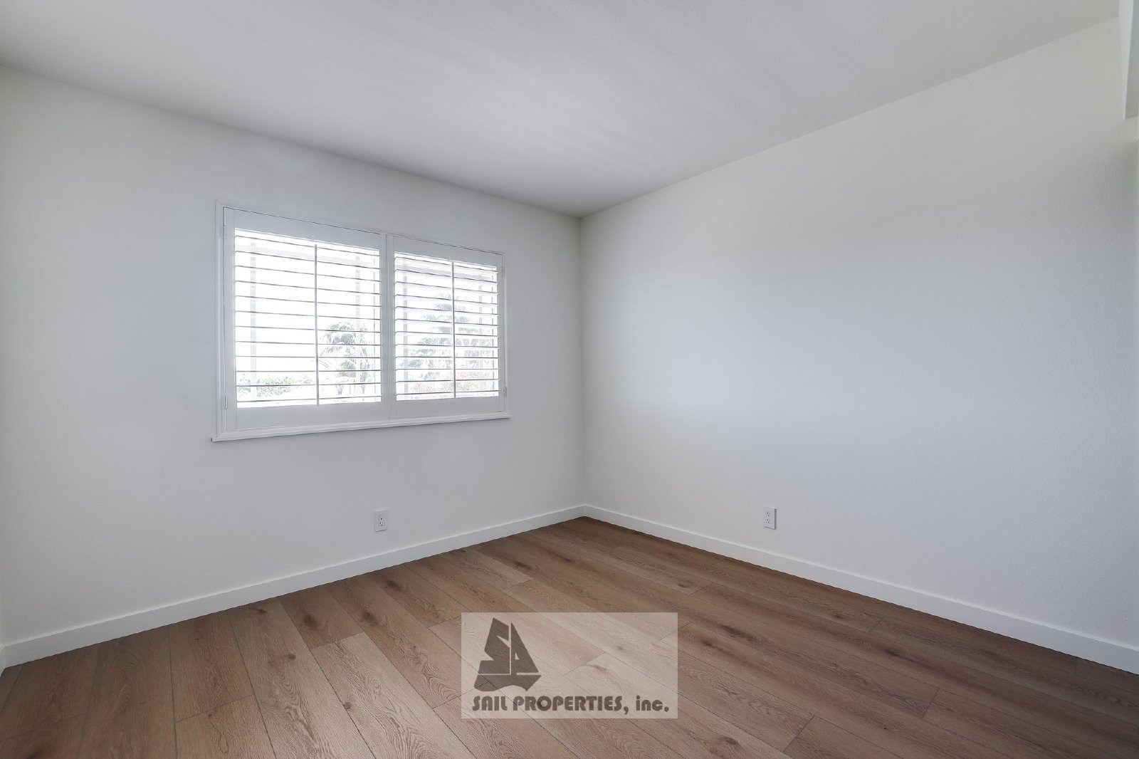 Move-In Ready 4-Bedroom Home with Backyard Pool – Fountain Valley property image