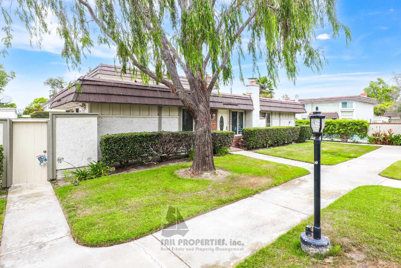 Bright & Move-In Ready End Unit in Westminster Village – 3 Miles to the Beach! property image
