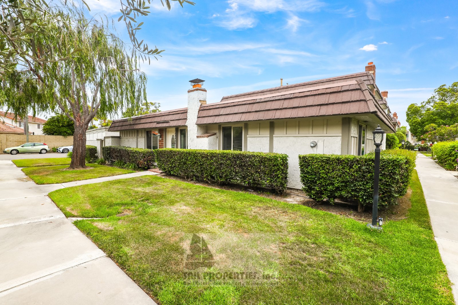 Bright & Move-In Ready End Unit in Westminster Village – 3 Miles to the Beach! property image