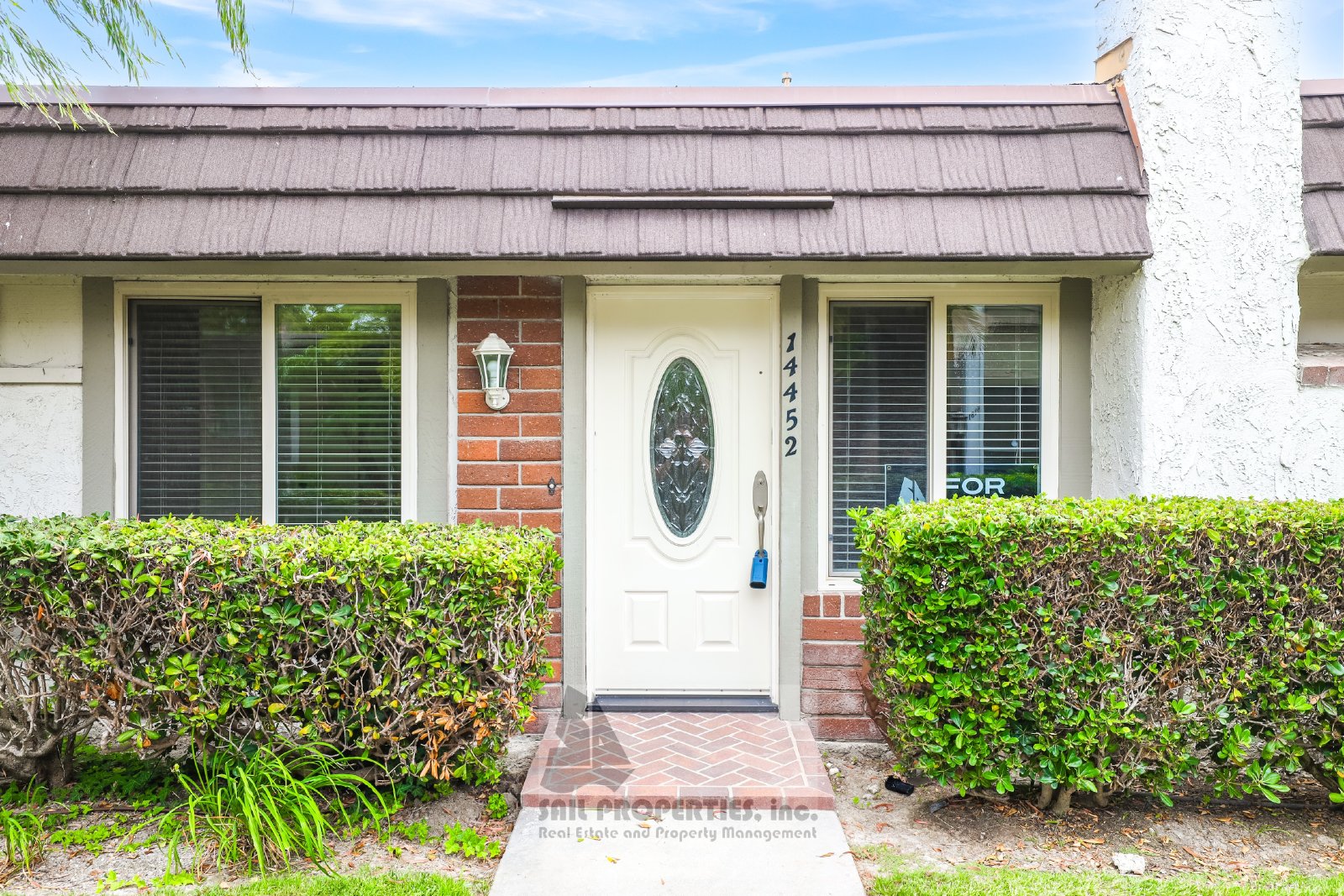 Bright & Move-In Ready End Unit in Westminster Village – 3 Miles to the Beach! property image