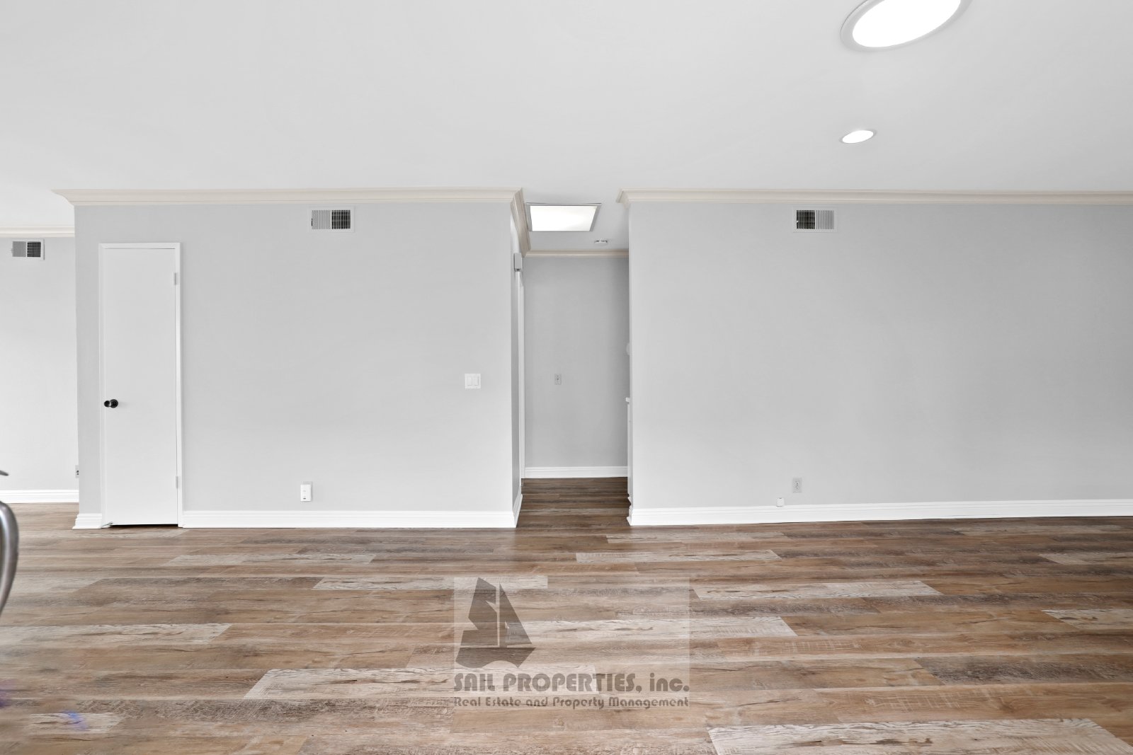 Bright & Move-In Ready End Unit in Westminster Village – 3 Miles to the Beach! property image