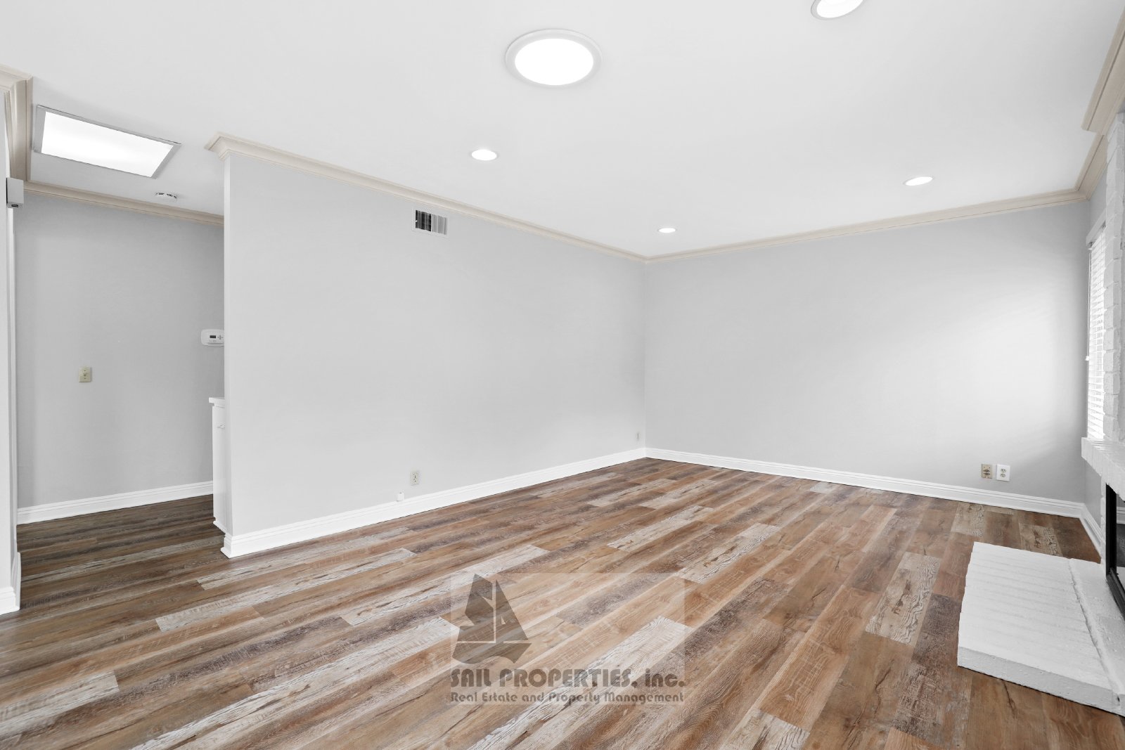 Bright & Move-In Ready End Unit in Westminster Village – 3 Miles to the Beach! property image