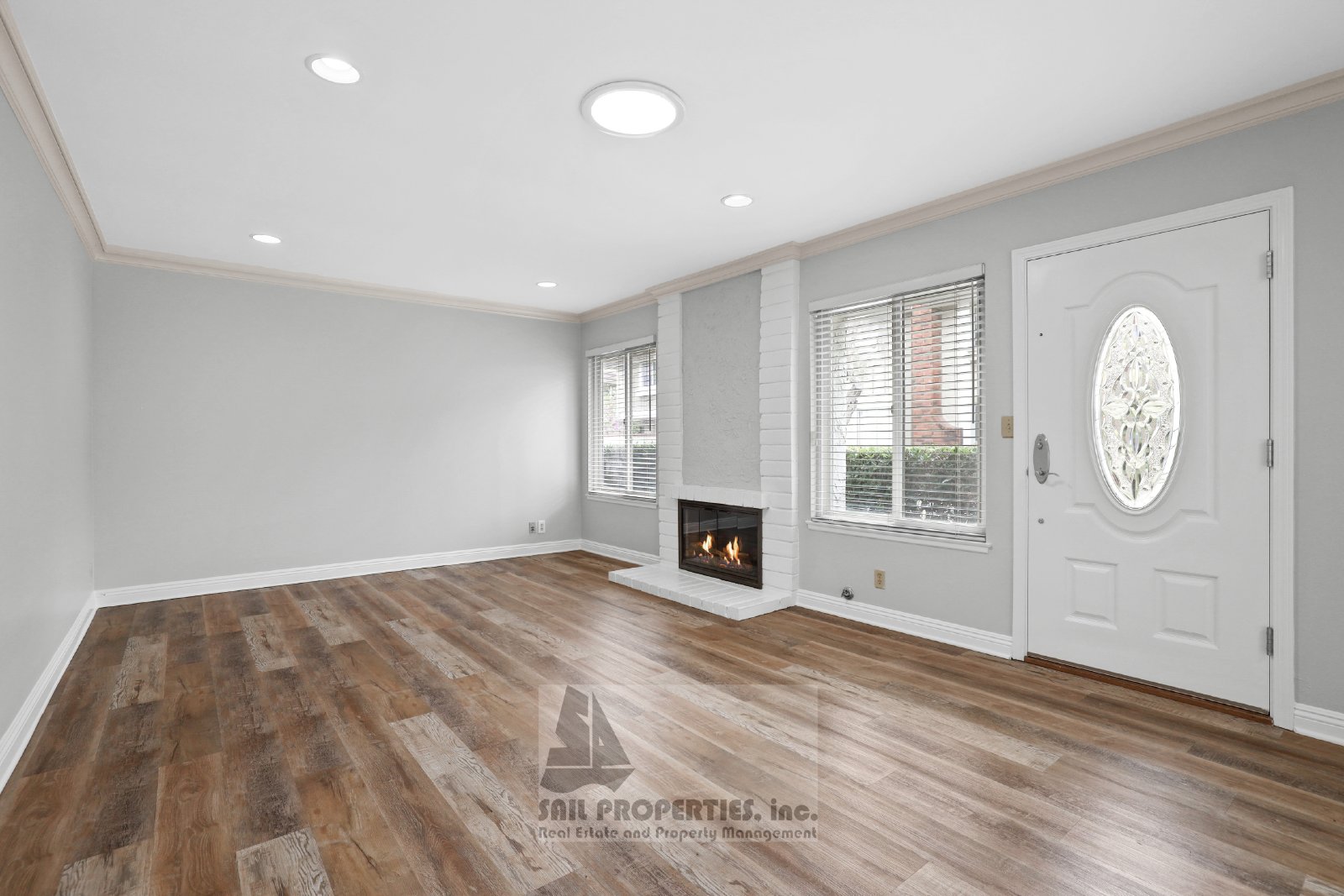 Bright & Move-In Ready End Unit in Westminster Village – 3 Miles to the Beach! property image