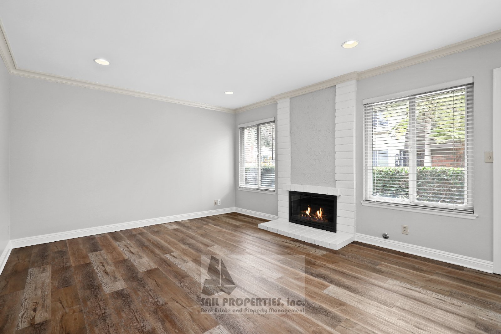 Bright & Move-In Ready End Unit in Westminster Village – 3 Miles to the Beach! property image