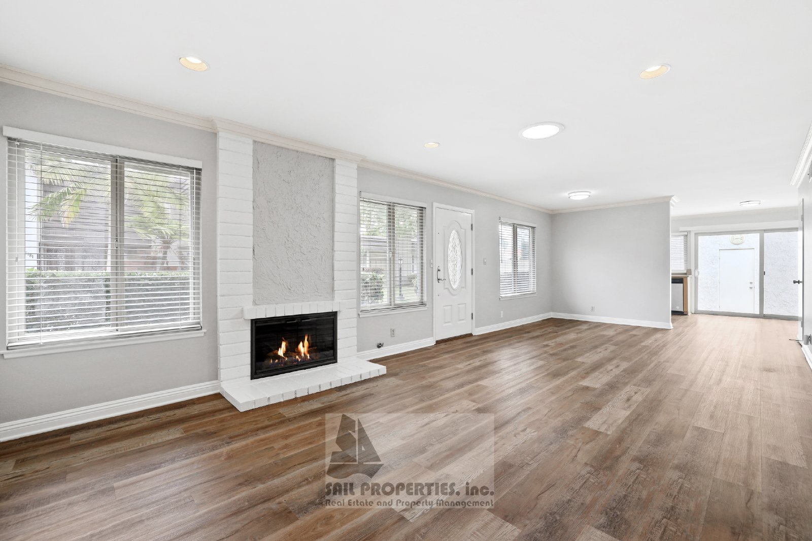 Bright & Move-In Ready End Unit in Westminster Village – 3 Miles to the Beach! property image
