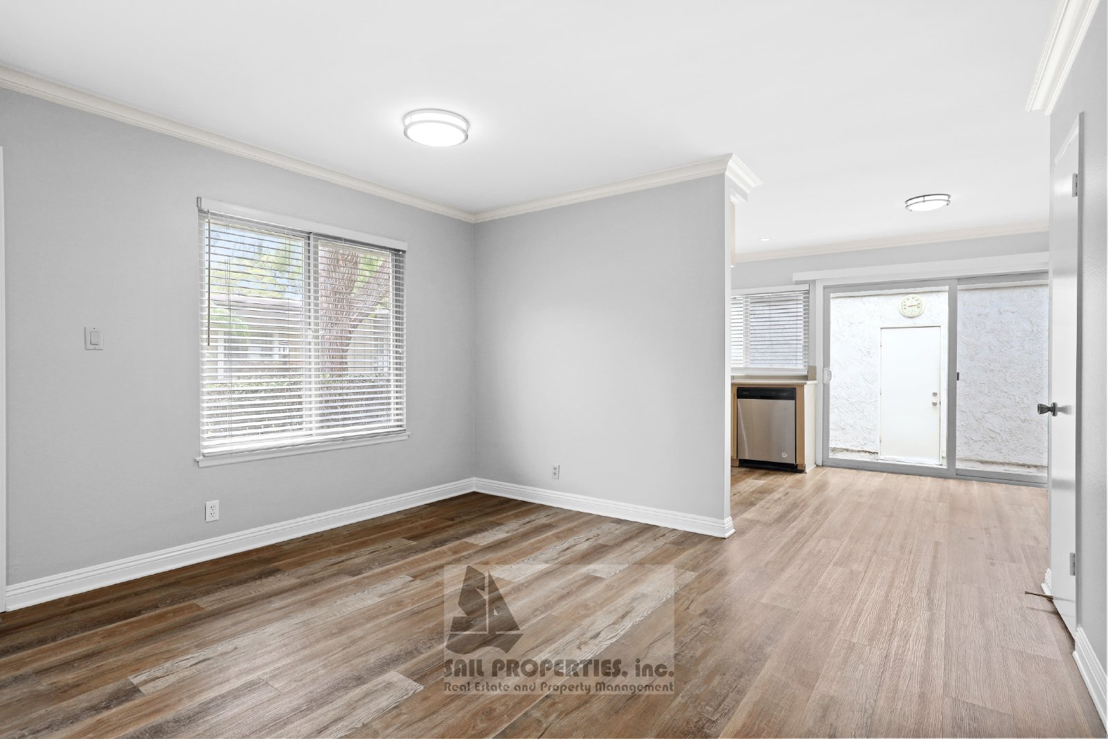 Bright & Move-In Ready End Unit in Westminster Village – 3 Miles to the Beach! property image