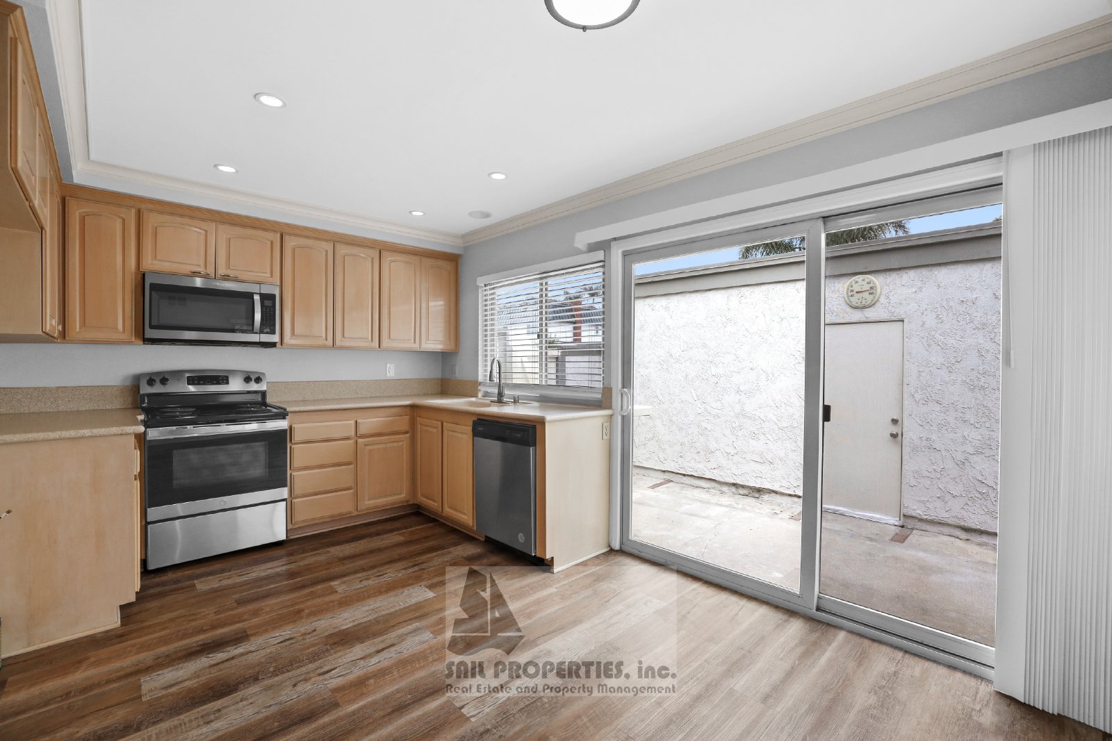 Bright & Move-In Ready End Unit in Westminster Village – 3 Miles to the Beach! property image