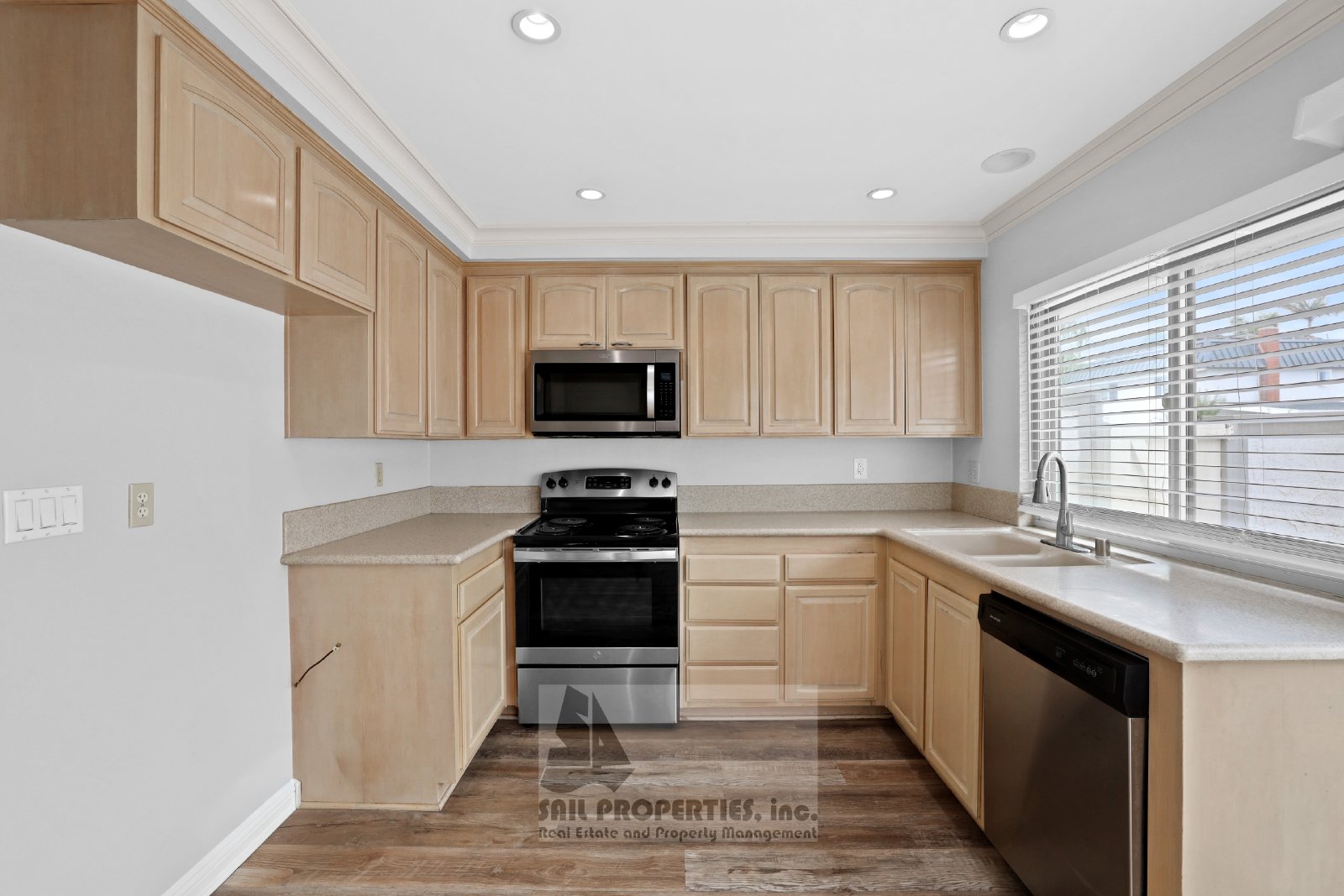 Bright & Move-In Ready End Unit in Westminster Village – 3 Miles to the Beach! property image