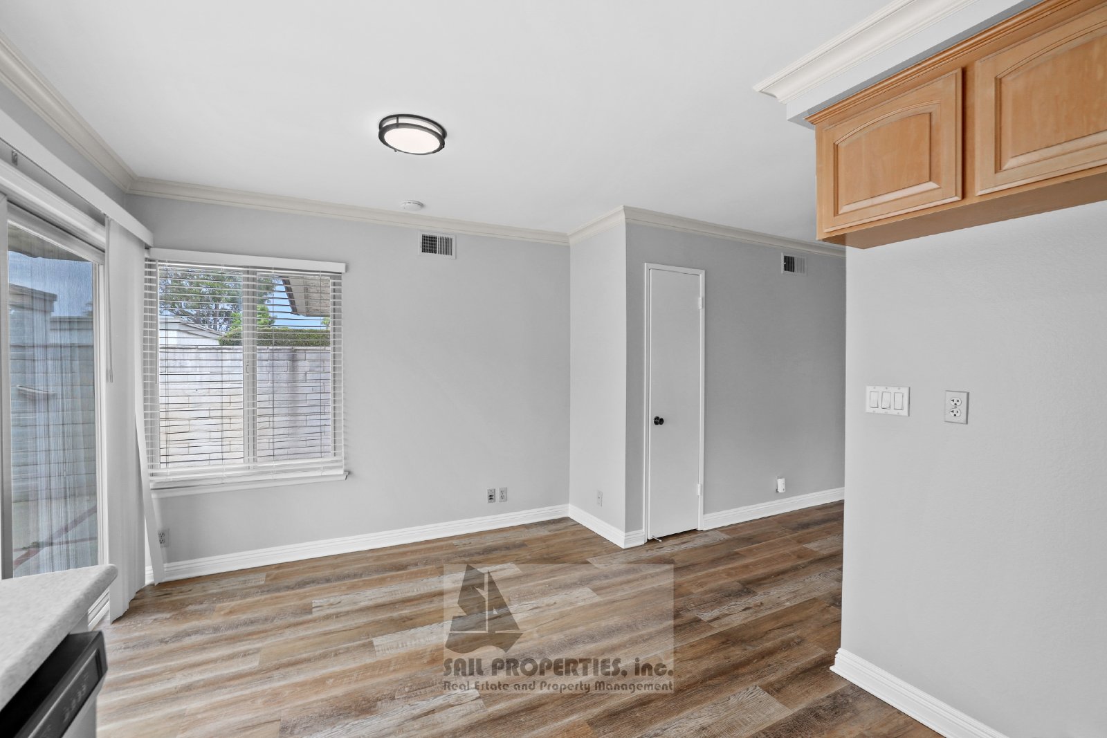 Bright & Move-In Ready End Unit in Westminster Village – 3 Miles to the Beach! property image