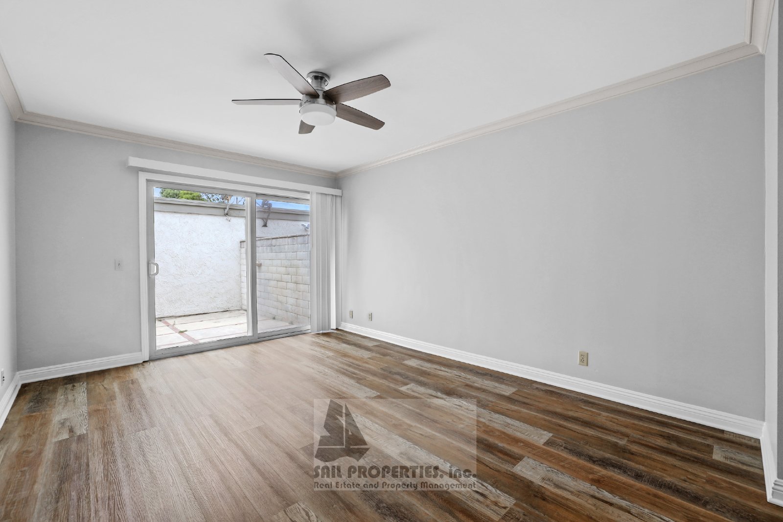 Bright & Move-In Ready End Unit in Westminster Village – 3 Miles to the Beach! property image