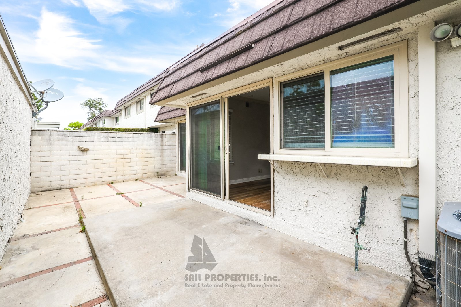 Bright & Move-In Ready End Unit in Westminster Village – 3 Miles to the Beach! property image