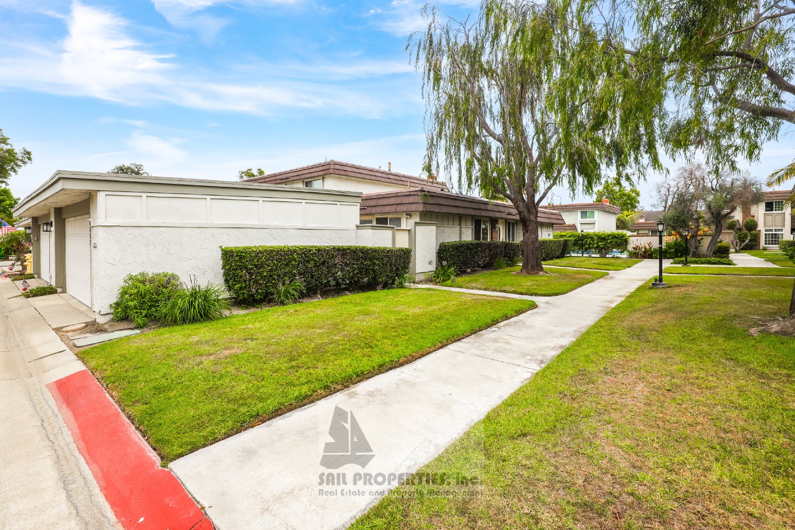 Bright & Move-In Ready End Unit in Westminster Village – 3 Miles to the Beach! property image